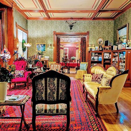 Alexander Mansion Bed & Breakfast Уинона Экстерьер фото