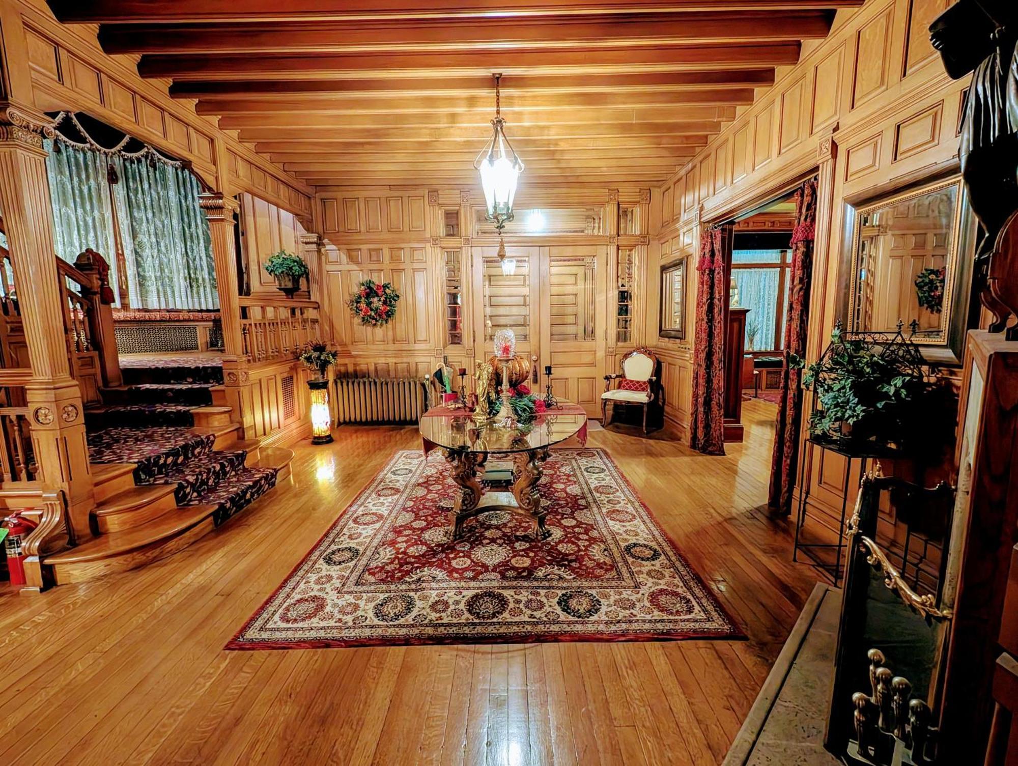 Alexander Mansion Bed & Breakfast Уинона Экстерьер фото