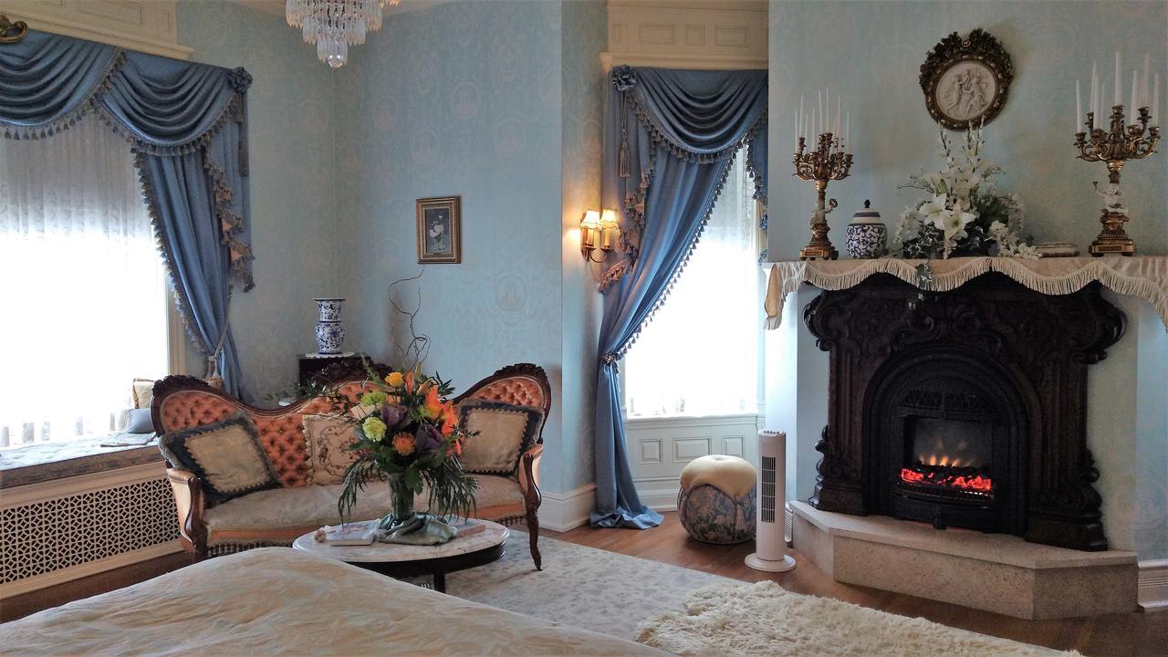 Alexander Mansion Bed & Breakfast Уинона Экстерьер фото