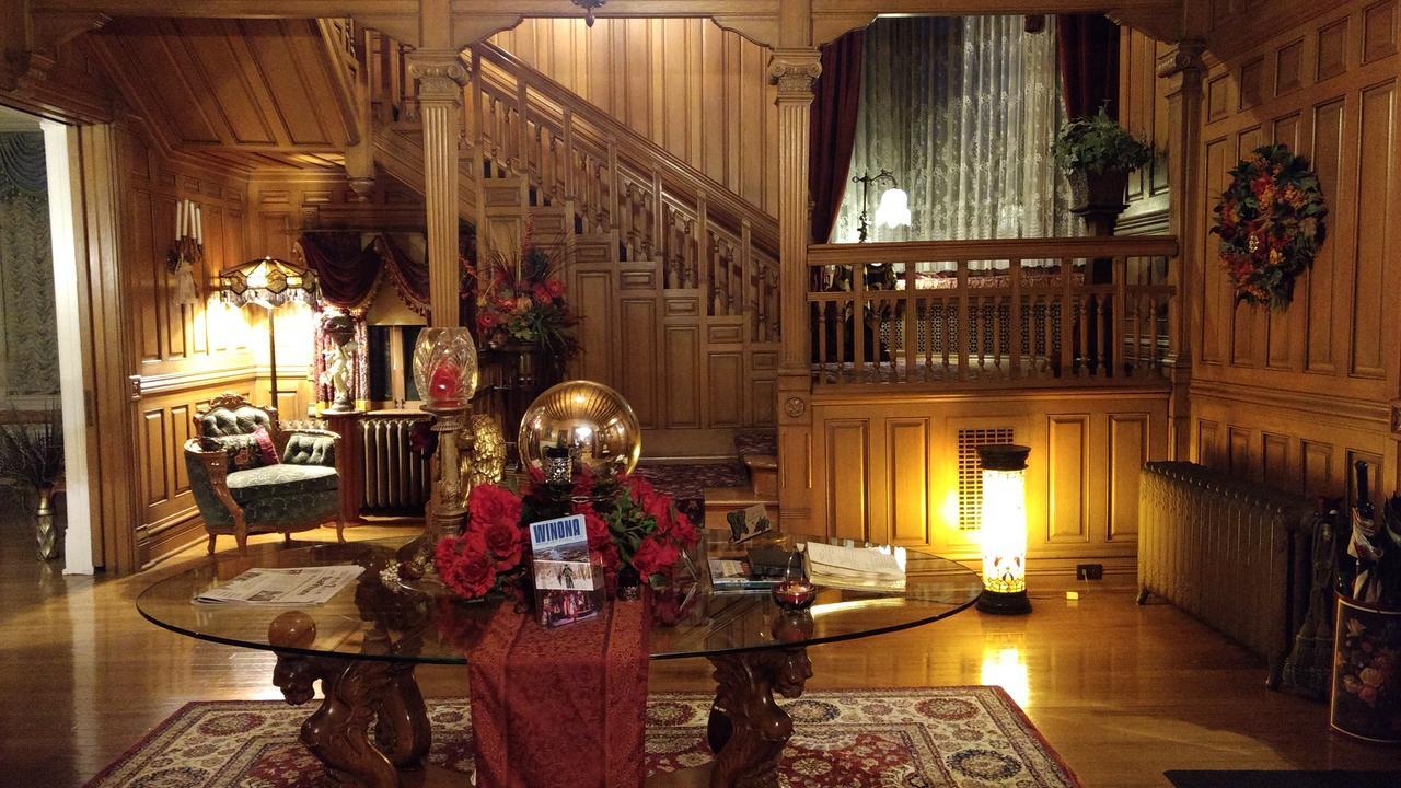 Alexander Mansion Bed & Breakfast Уинона Экстерьер фото