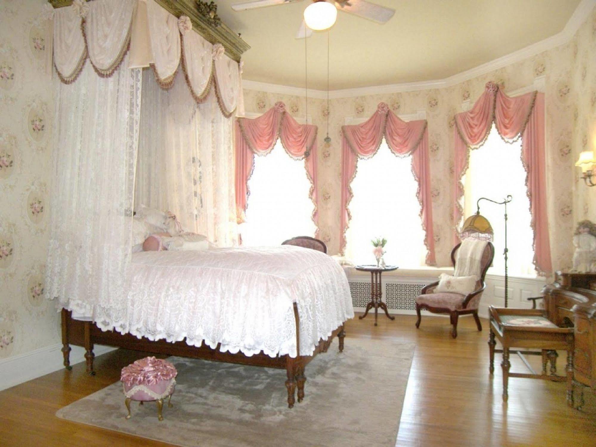 Alexander Mansion Bed & Breakfast Уинона Экстерьер фото