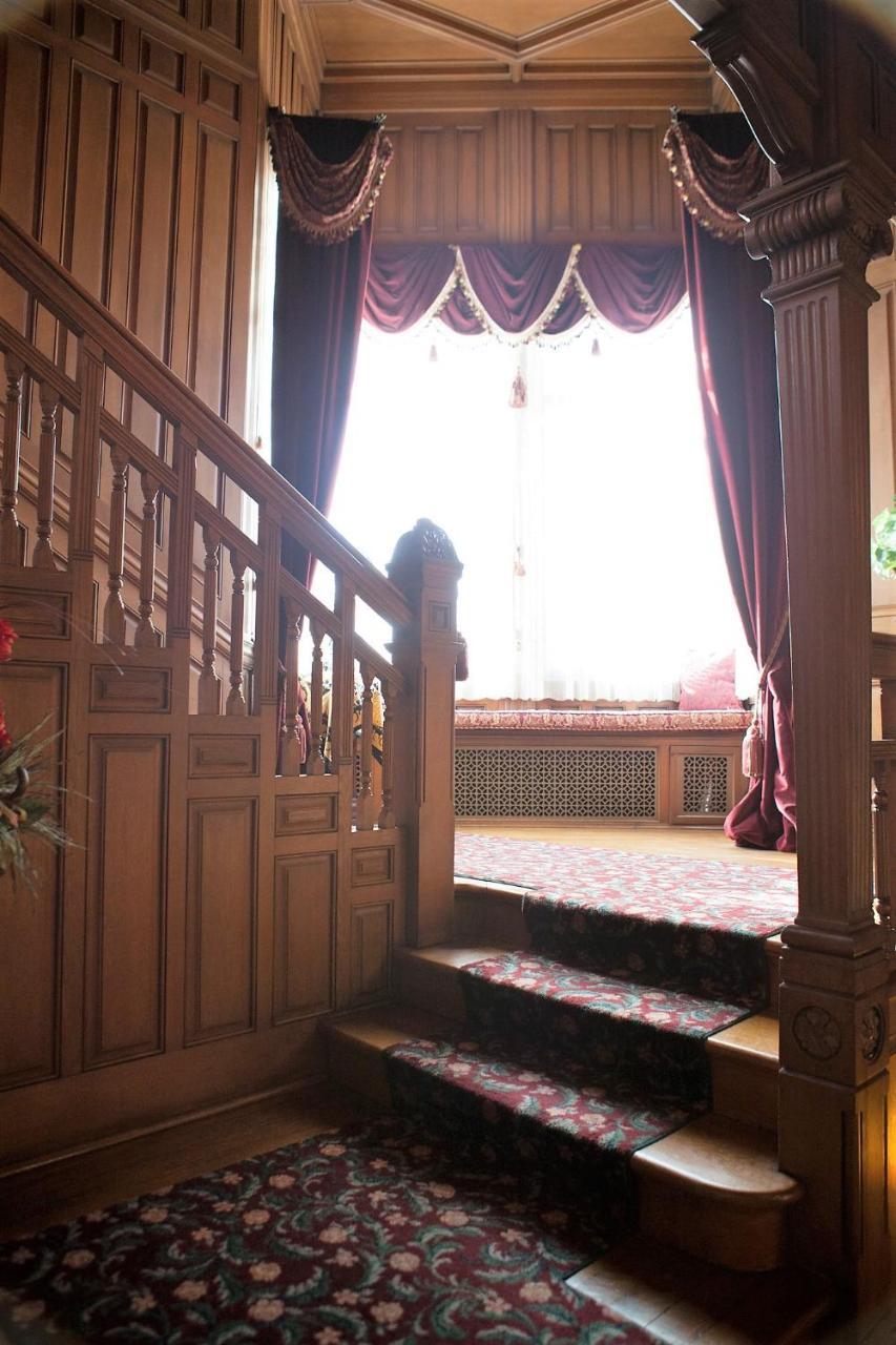 Alexander Mansion Bed & Breakfast Уинона Экстерьер фото